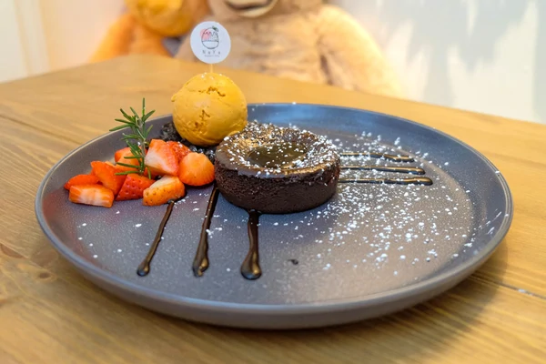 Thai Tea Lava Chocolate Cake