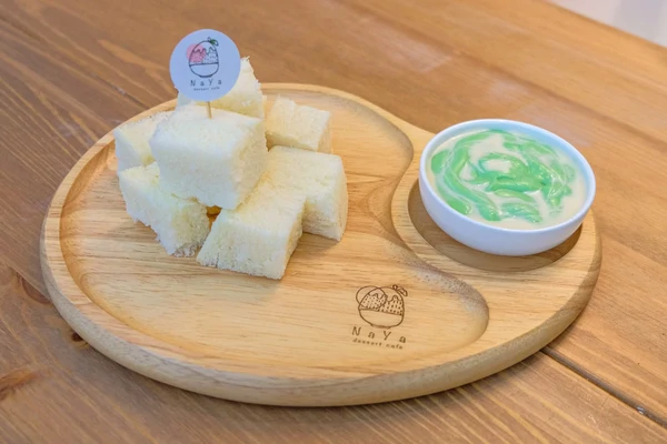 Steam Bread with Custard Dip